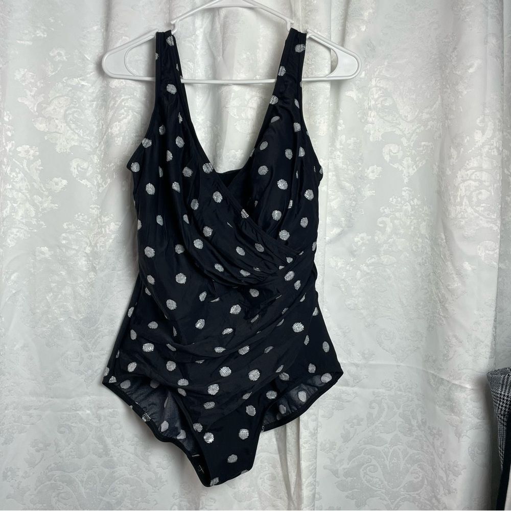 Miraclesuit
Plus Size Oceanus One Piece